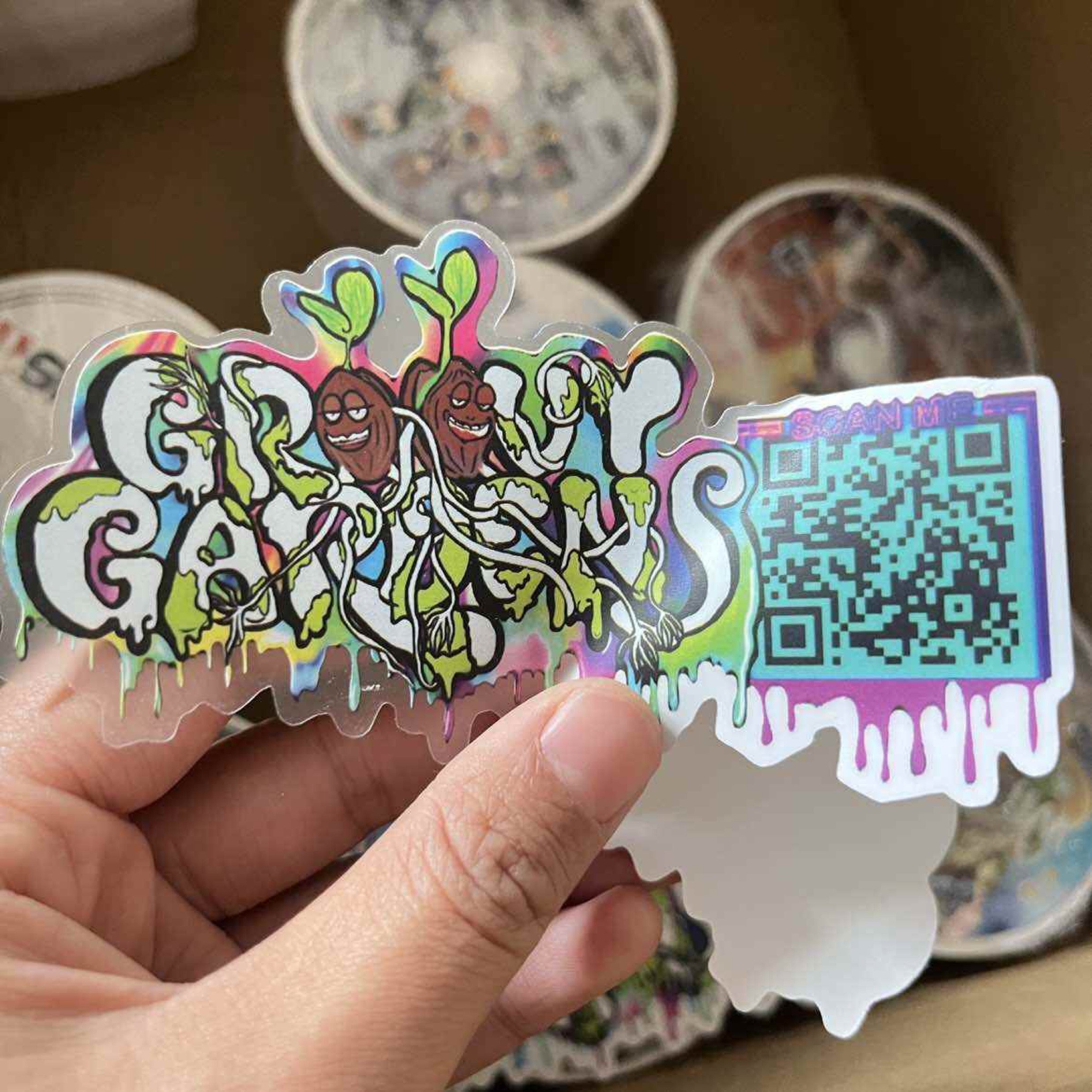 Scratch Proof UV Printing Self-Adhesive Waterproof Vinyl Die Cut Custom Logo Stickers with QR Code