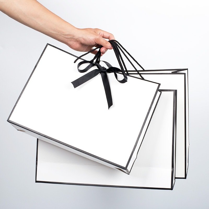 Wholesale Custom Packaging Bag For Clothing Brand Luxury White Jewellery Paper Gift Shopping Bag With Handles Printed Your Logo