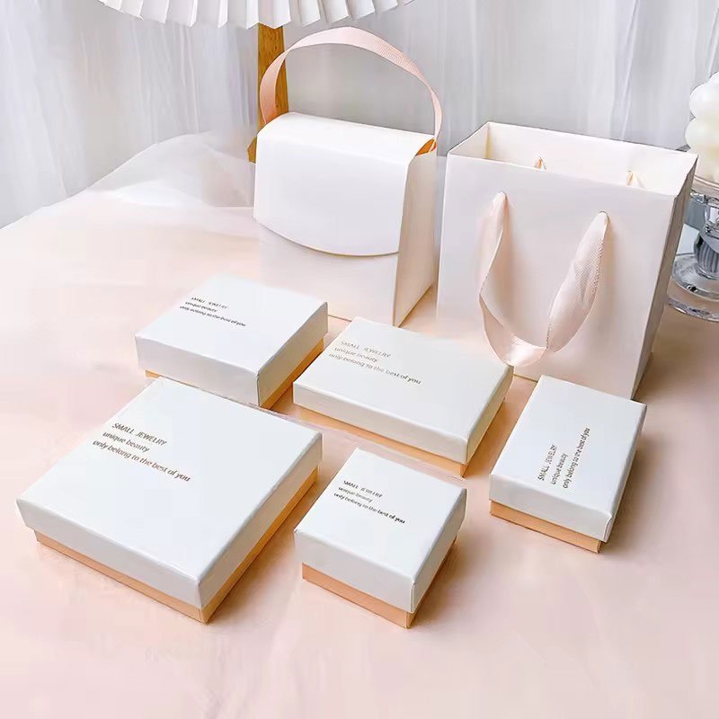 Custom Logo Cardboard Luxury Jewelry Box with Velvet Lid and Base for Bracelets Necklaces Rings Watches Party Gift Boxes