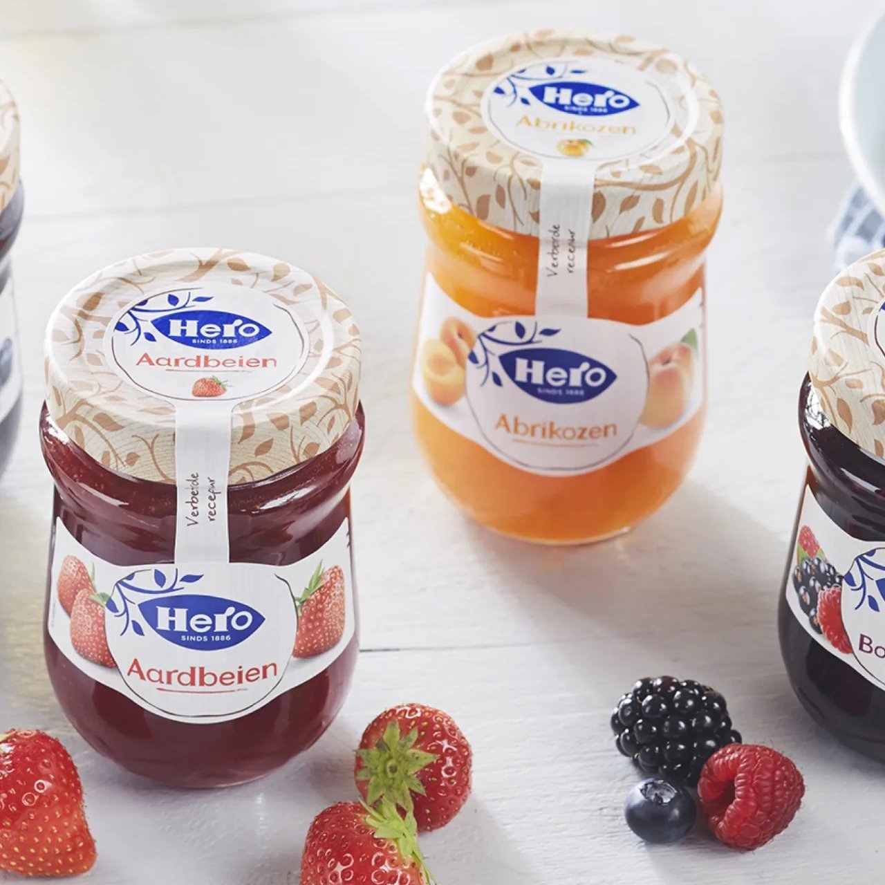 Custom Waterproof Etiquette Pot Logo Printing Honey Adhesive Tamper Proof Seal Label Jam Food Bottle Honey Jar Packaging Sticker