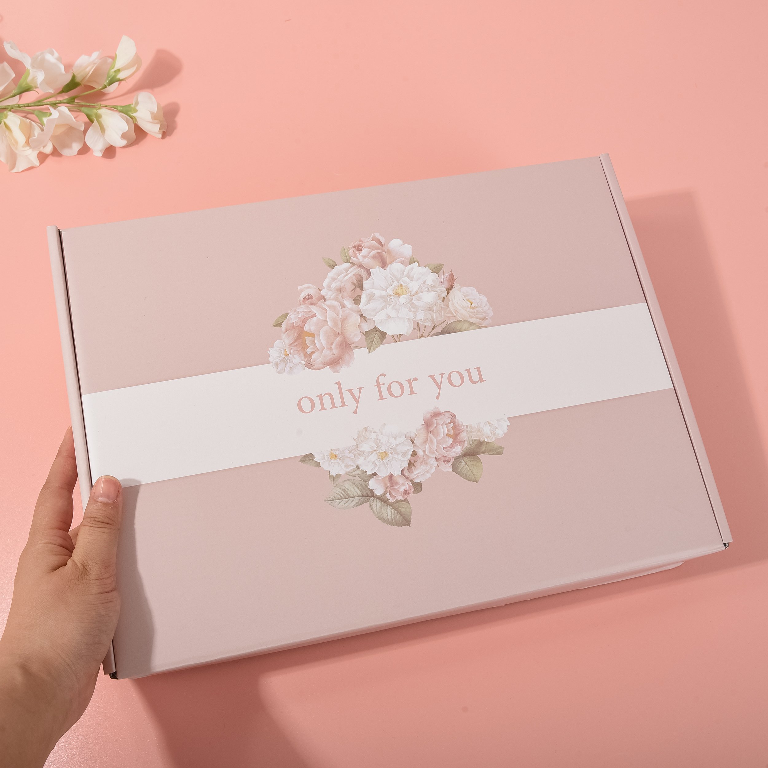 Wholesale High Quality Custom Size Corrugated Cardboard Box Black and Pink Cosmetic Set Postal mailing Box for cosmetic
