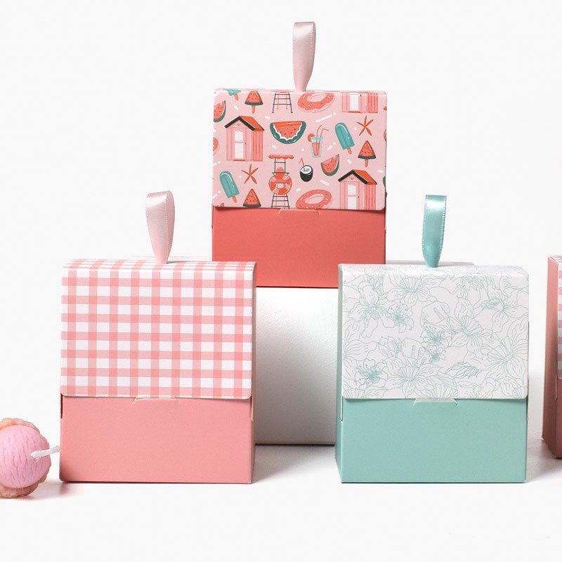 Custom gift paper packaging box with handle candy box wedding Snacks chocolate birthday party present bag