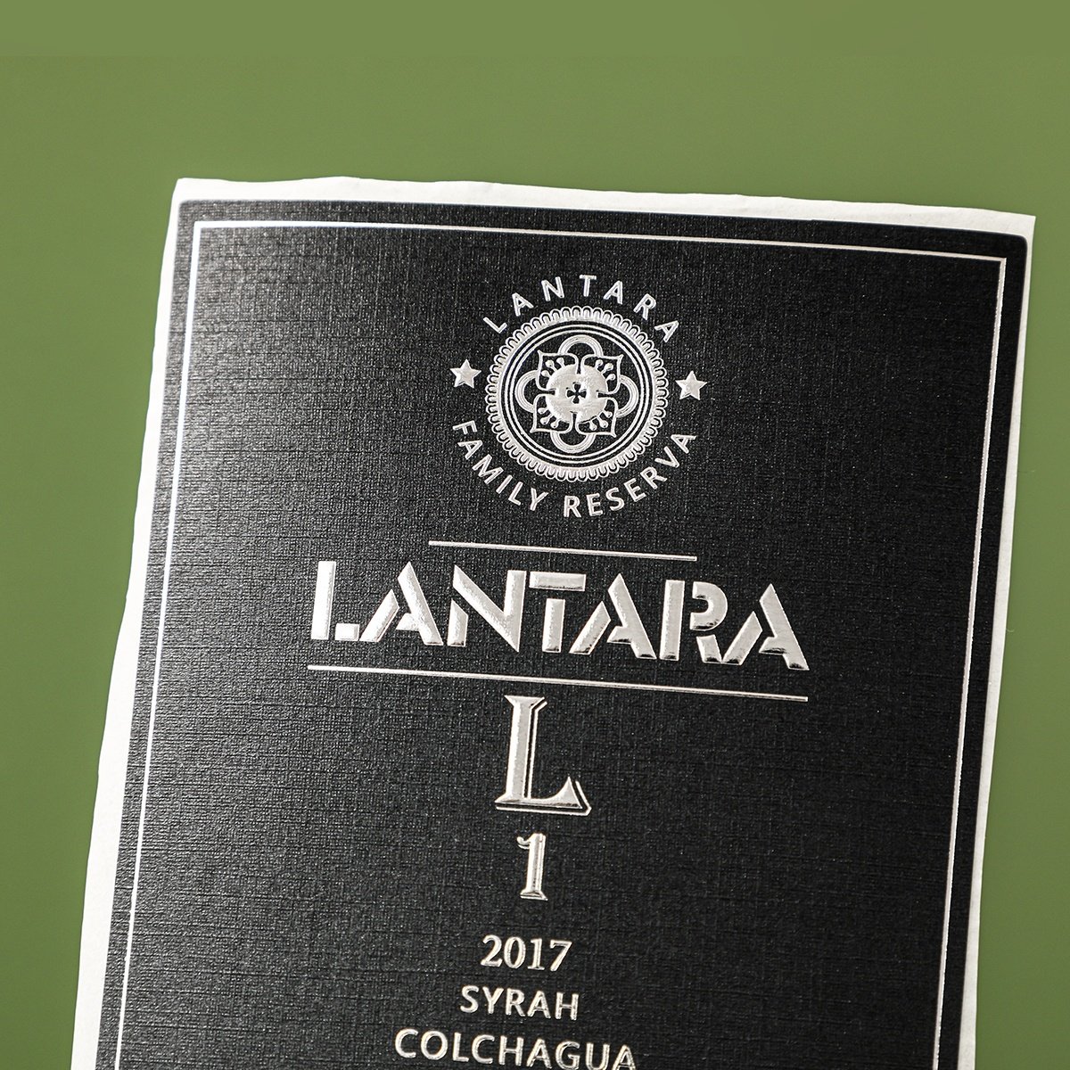 Custom Printing Waterproof Gold Foil Black Linen Textured Sticker Labels for Champagne Wine Perfume Spray