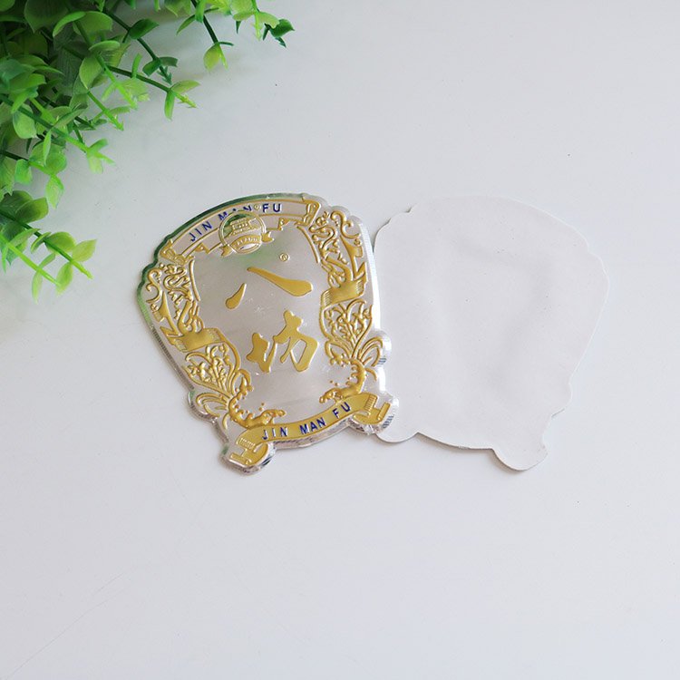 China Manufacture Gold Foil Hot Stamping Logo Raised Vintage Style Wine Label Sticker