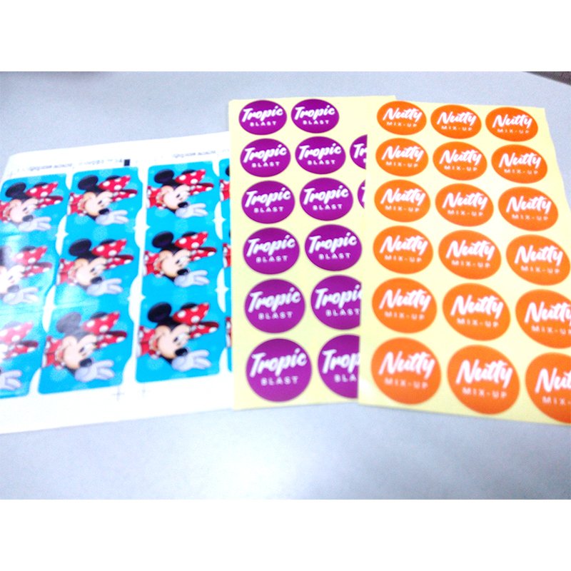 Printed Custom Private Packaging Label Sticker Vinyl Product Sealing PVC Bottle Packaging Roll Waterproof Label