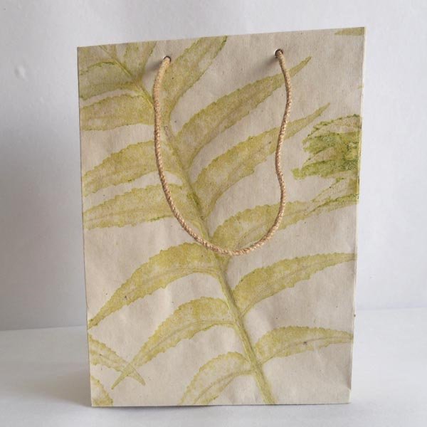 Sturdy Handmade 100GSM Hemp Handcrafted with Leaf Print Customizable Shopping Bag For Gifts and Packages Use