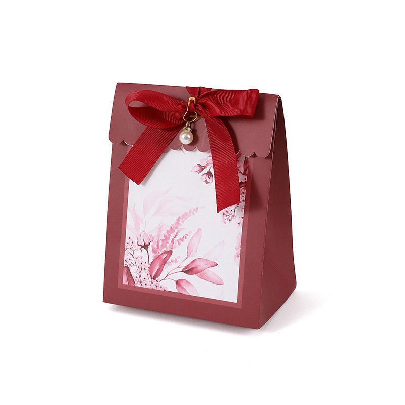 Factory Wholesale Custom Hot Sale Luxury Lily Of The Valley With Hand wedding Candy Gift Box With Logo