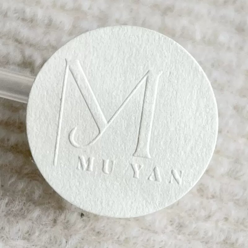 Customized Various Shapes 3D Embossed Printing Texture Paper Logo Sticker Aromatherapy Candle Self-Adhesive Packaging Labels