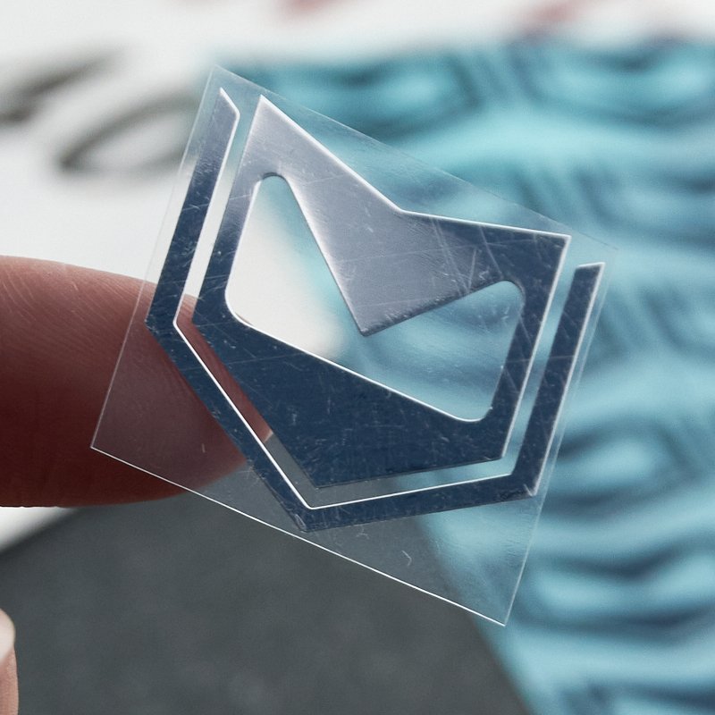 Custom Print Logo Luxury Metallic Packing Label Stickers Self-Adhesive Waterproof Vinyl Sealed Stickers for Shipping