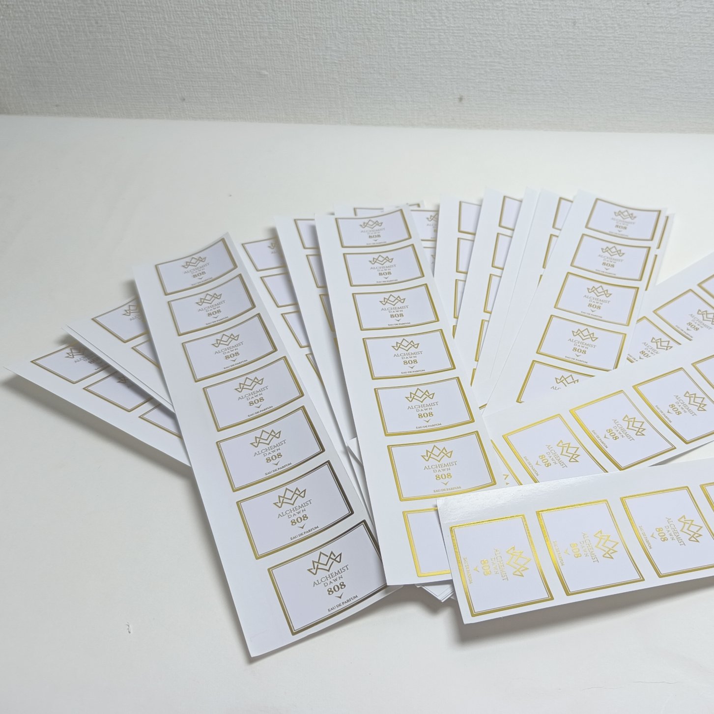 best price Custom Cosmetic strong force self-Adhesive waterproof Gold Foil stamping Sticker Perfume Glass Bottle Logo Label