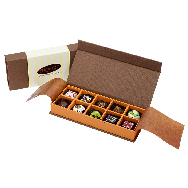 Wholesale Custom Logo Color Printing Eco Friendly Coated Paper Chocolate Box Magnetic Closure Flip Candy Packing Box With Tissue