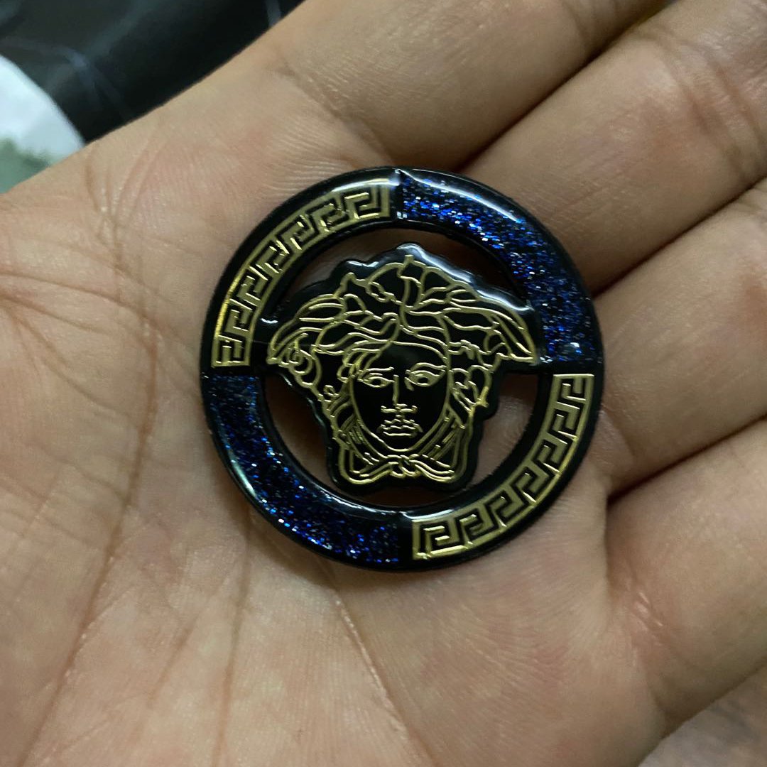 High Quality Customizable Adhesive Sticker 3D Logo Glossy Finish Nickel Material Clothing Silicone Plastic Trademark Packing