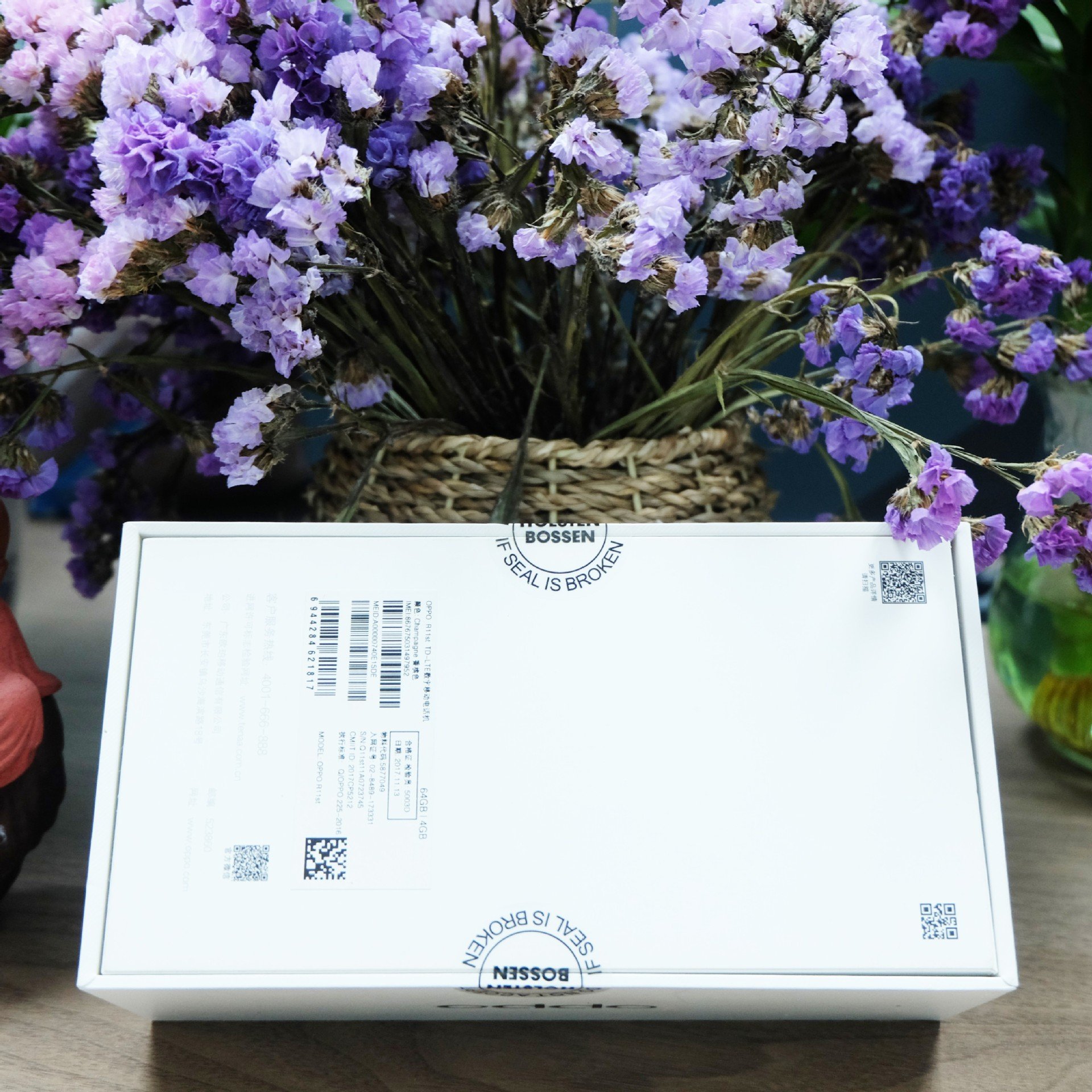 Custom Logo Printing Roll Transparent Labels Clear Self Adhesive Private Sticker For Packaging Box