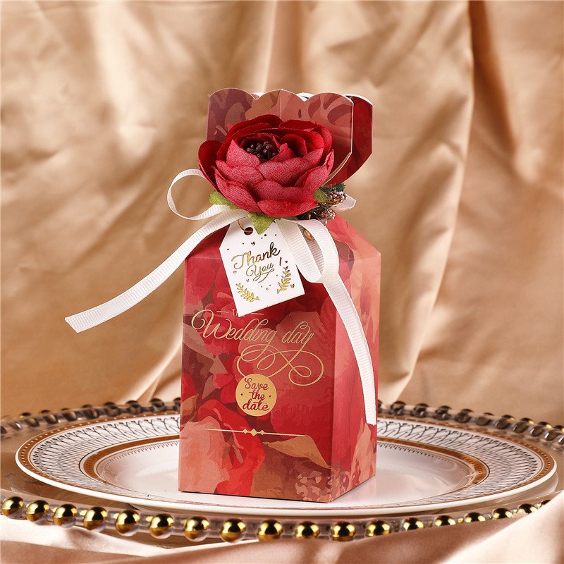Best selling Wedding Favors Candy boxes Flower design Gift Packaging Box Paper Gift Candy Boxes with Ribbon