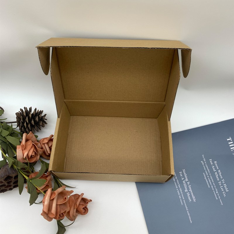 Custom Logo Branded Gift Cardboard Seal Shipping Box for Packaging Wholesale Factory Price Luxury Paper Board Package Box Accept
