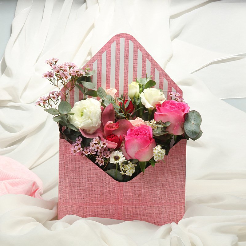 Eco-friendly recyclable printing square bottom flower basket shower clothing gift envelope box
