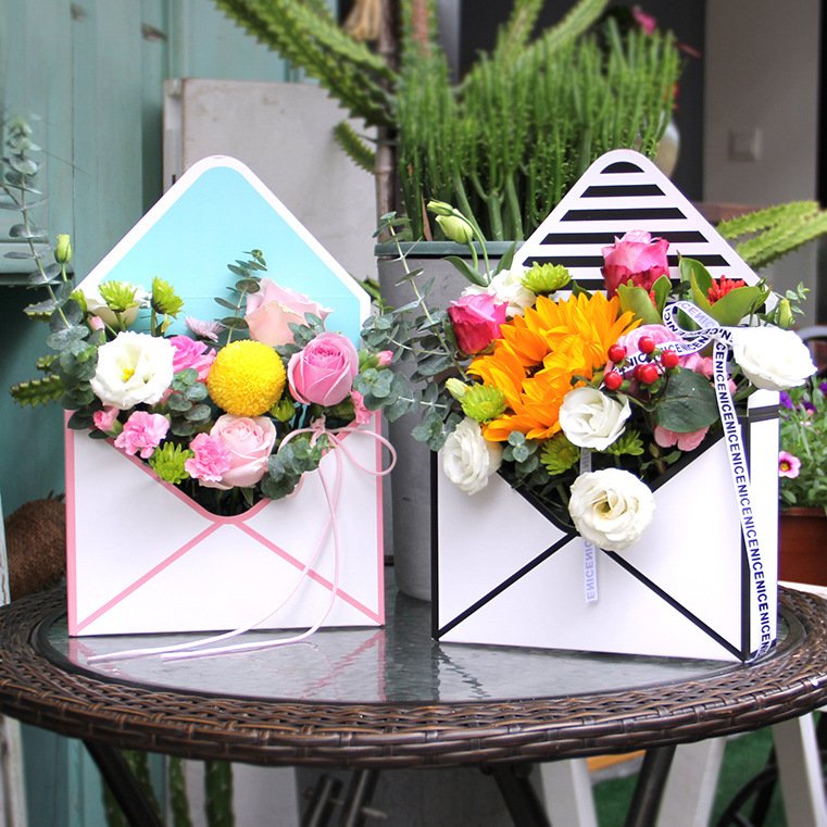 Eco-friendly recyclable printing square bottom flower basket shower clothing gift envelope box