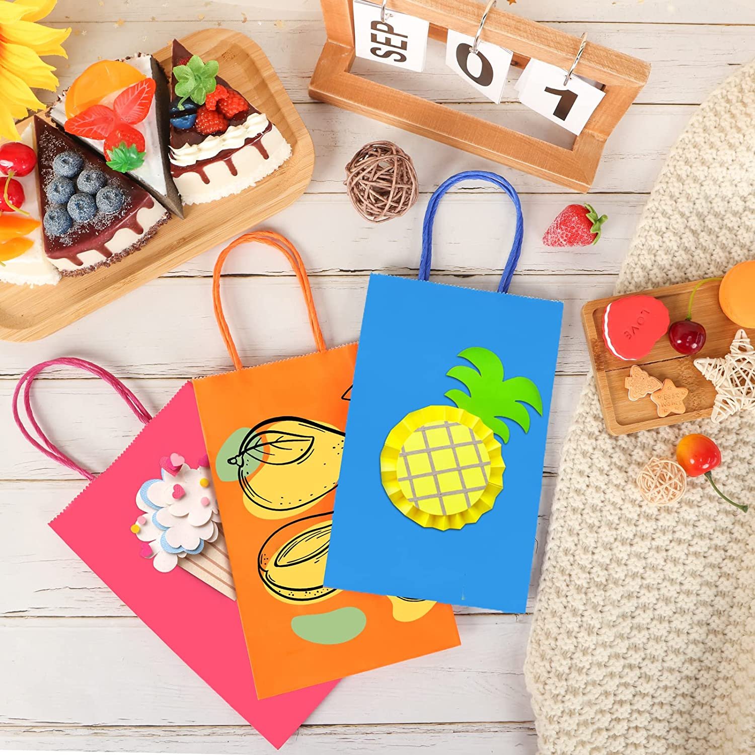 Favor Colored Candy Kraft Colored Paper Bag Wholesale Colors Party with Handle for Birthday Custom Offset Printing Recyclable