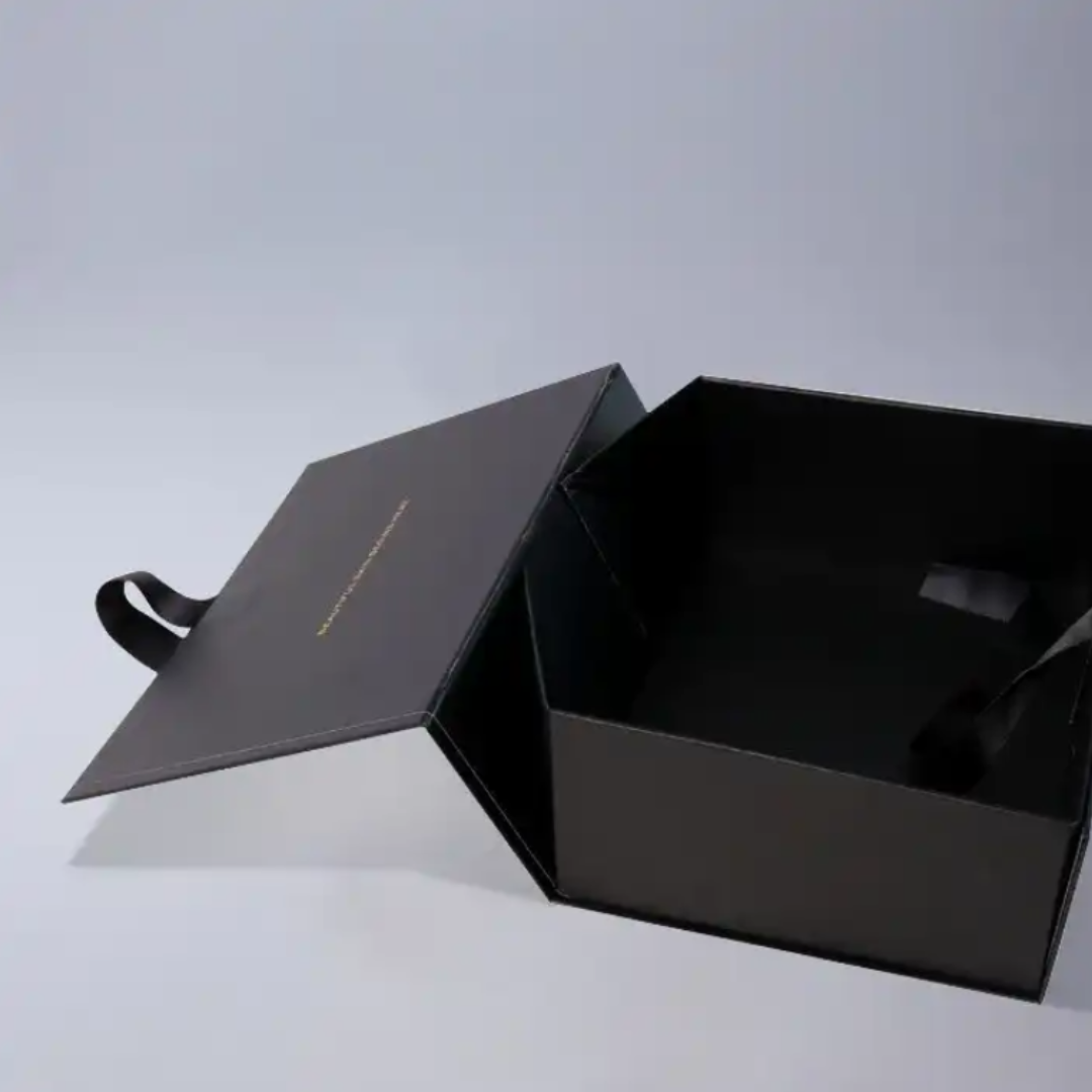 Simple Design Black Minimalist Luxury Logo Cardboard Magnetic Closure Folding Gift Box Packaging Paper Bag Custom Print Logo