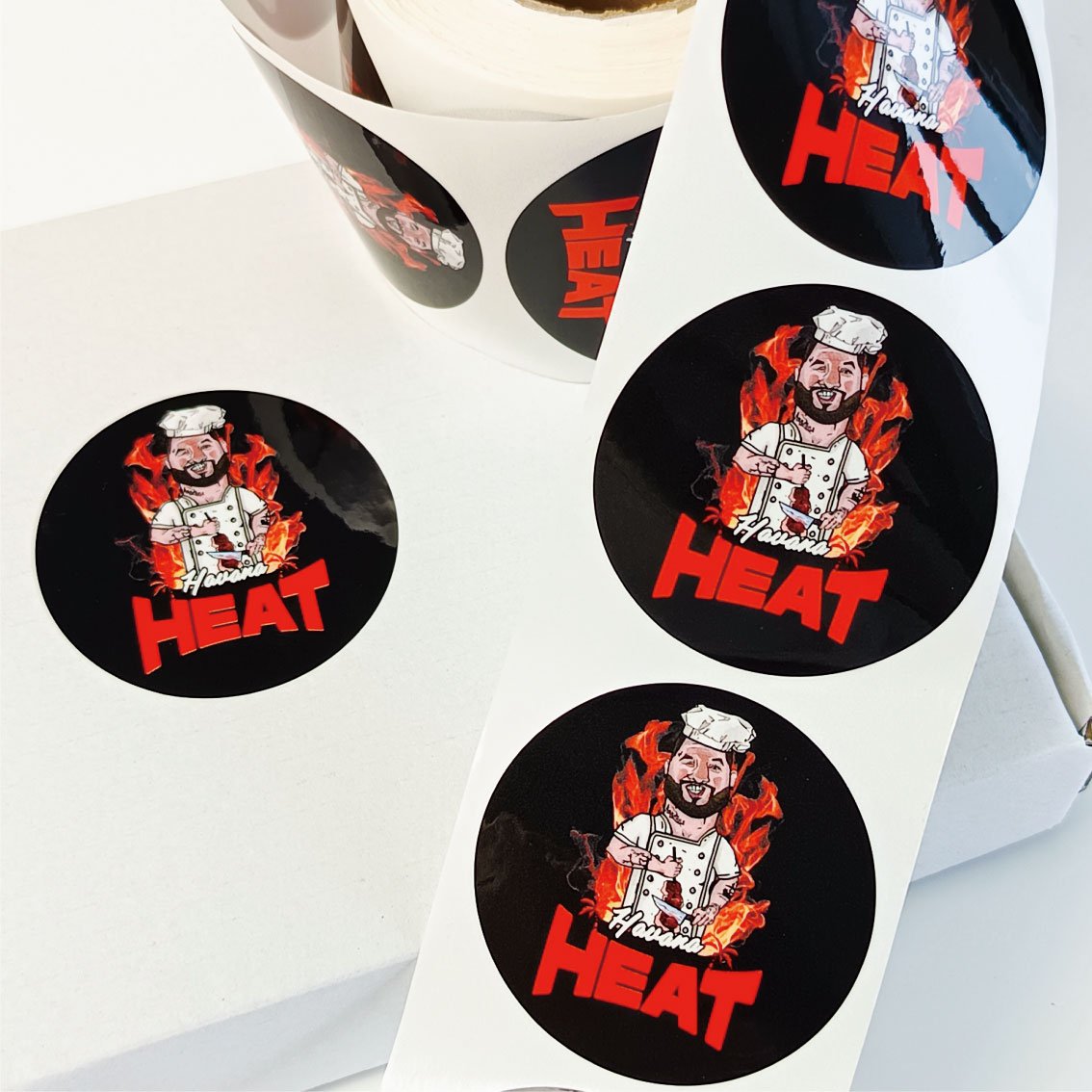 Custom logo food packaging label printing adhesive waterproof round sealed packaging sticker roll