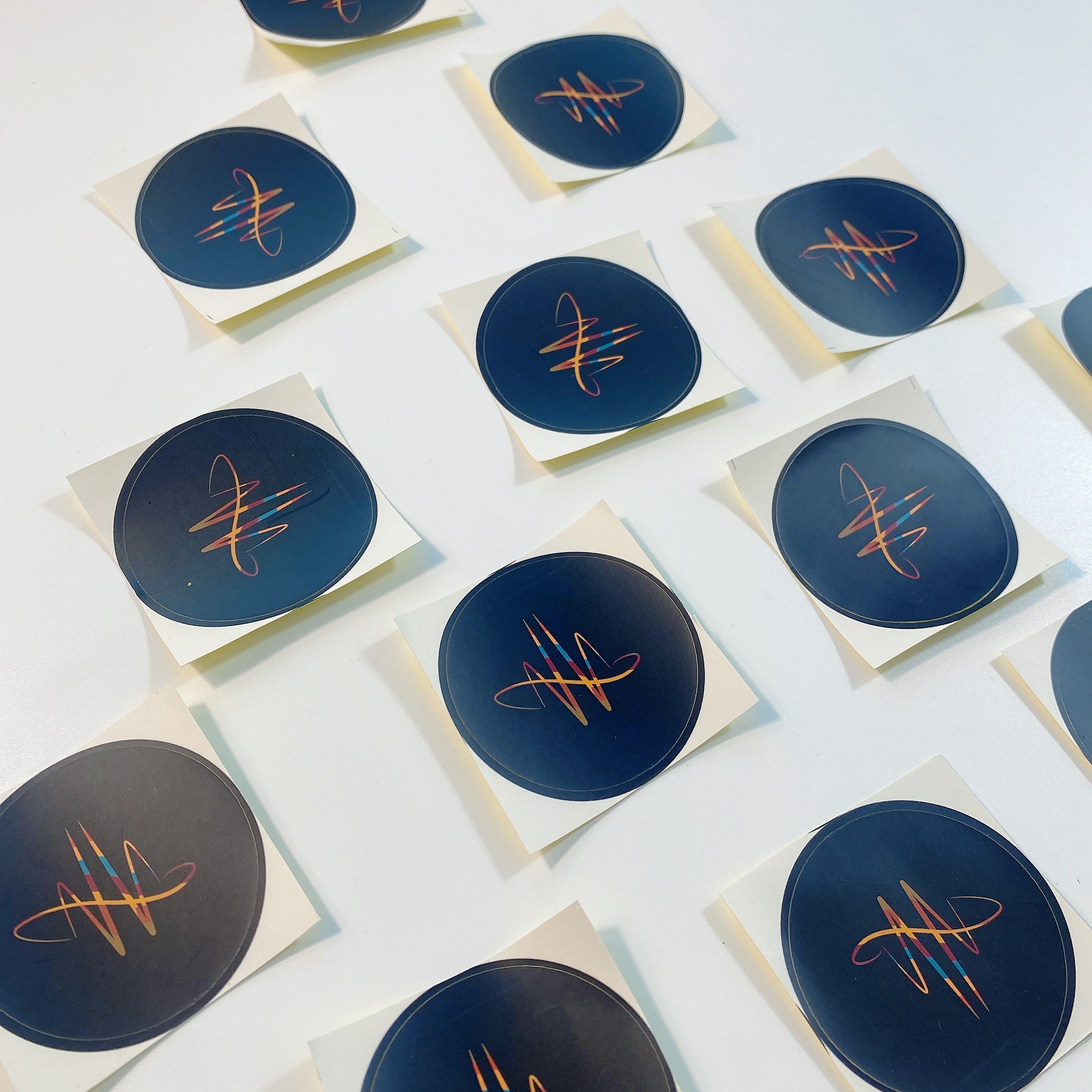 Personalized product private custom round stickers paper vinyl adhesive waterproof sticker label printing logo sticker