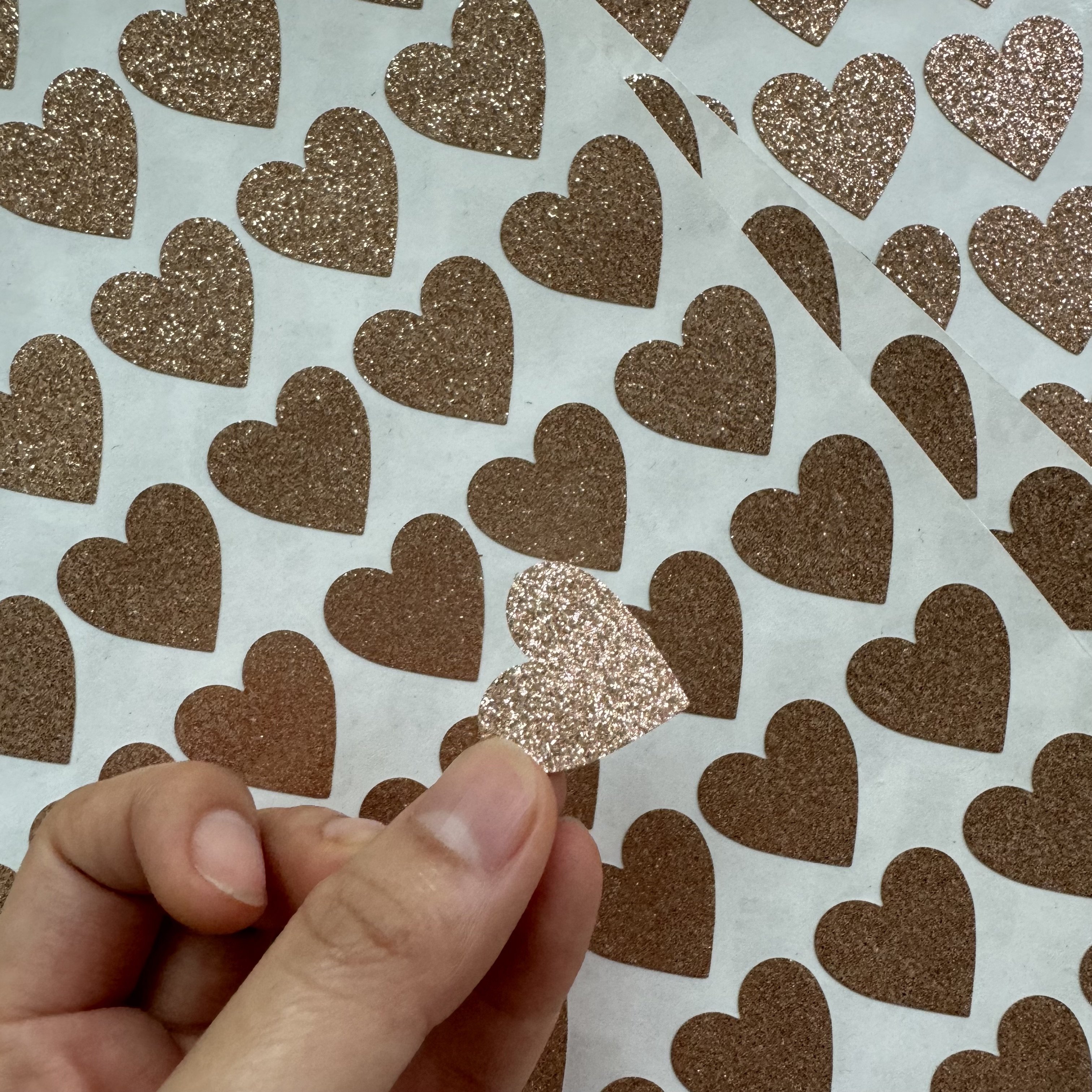 Personalized product private custom round stickers paper vinyl adhesive waterproof sticker label printing logo sticker