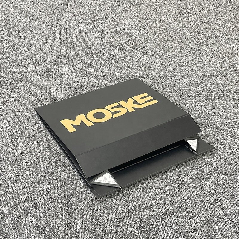 Custom Logo Luxury Black Gift Cardboard Paper Packaging Magnetic Folding Box