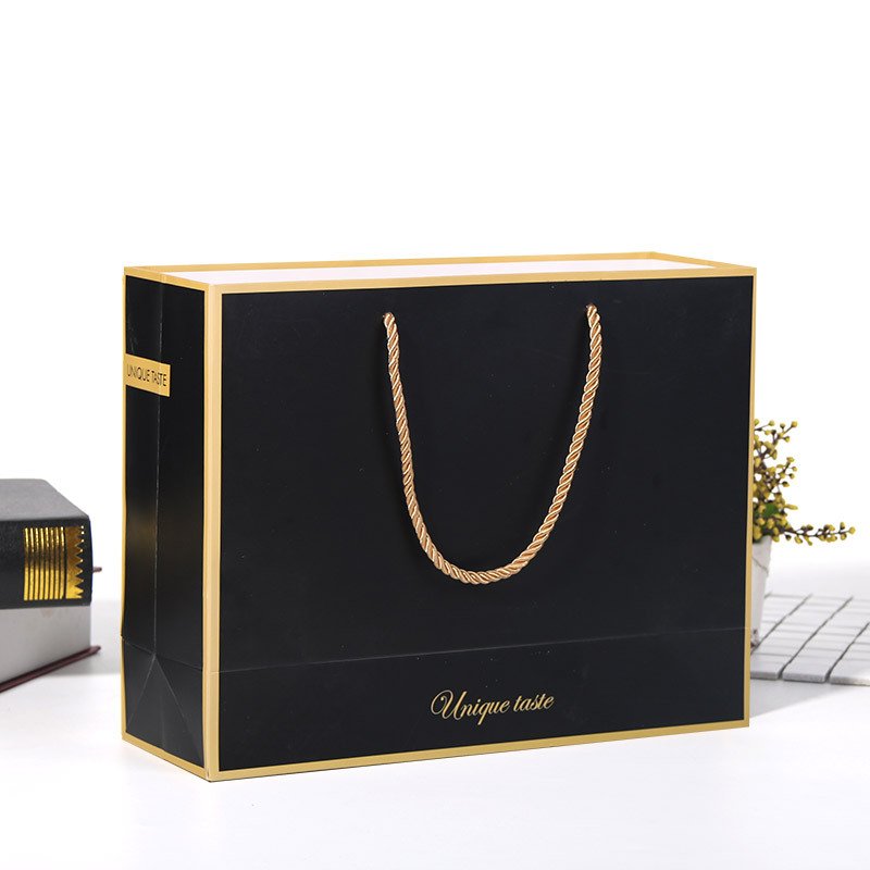 Wholesale Logo Printed Luxury Kraft Retail Paper tote bag Shopping Bag Paper Gift Bag With Handle
