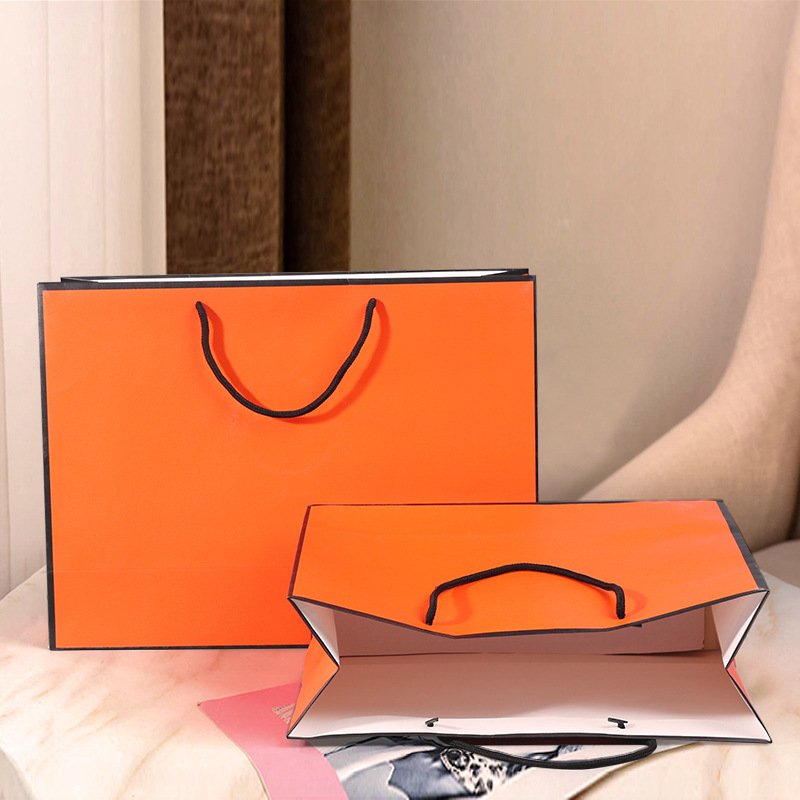 Wholesale Logo Printed Luxury Kraft Retail Paper tote bag Shopping Bag Paper Gift Bag With Handle