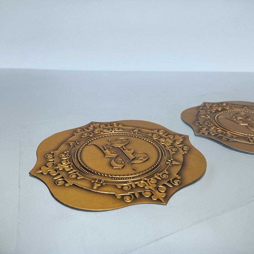 Latest Custom Wine Metallic Stickers Luxury 3d Logo For Perfume Show Printing Biodegradable Stickers For alcohol,pumps