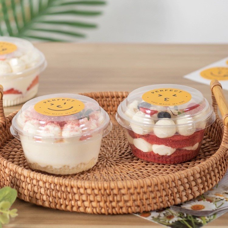 High Quality PET Material round Pudding Container with Custom Sticker Small Cake Lid in Stock for Food DessertUse