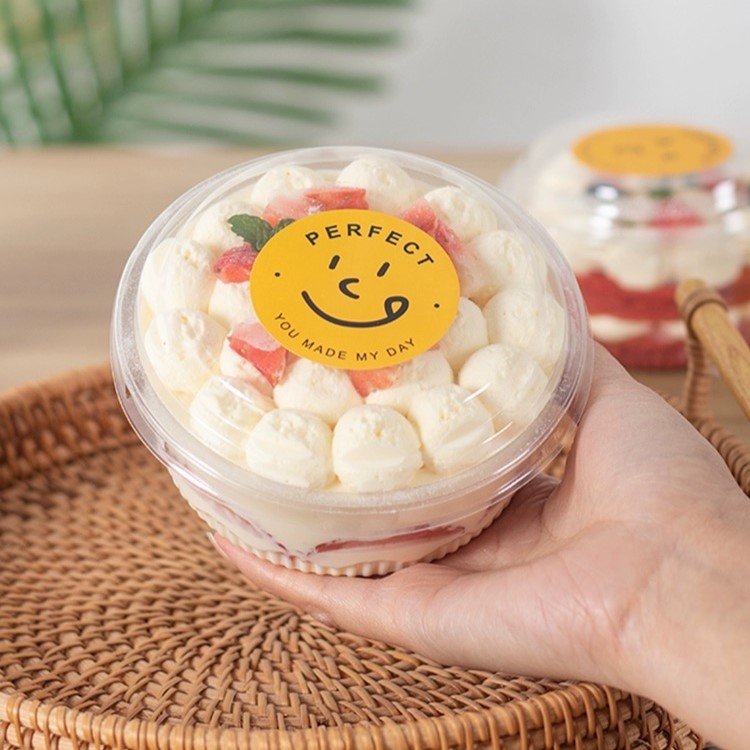 High Quality PET Material round Pudding Container with Custom Sticker Small Cake Lid in Stock for Food DessertUse