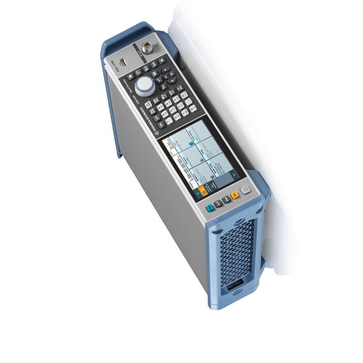 R&S SMB100B 8 kHz to 1 GHz 3 GHz or 6 GHz analog / RF signal generator USB connected power probe Rohde-Schwarz