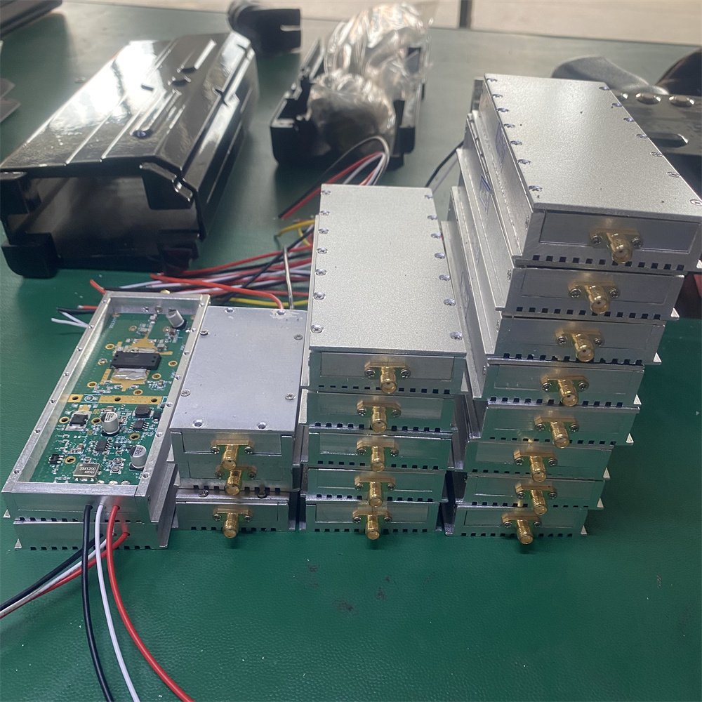 ZD Customized UHF Signal Generator 300-450Mhz Rf Gsm Uav Fpv Power Amplifier Module