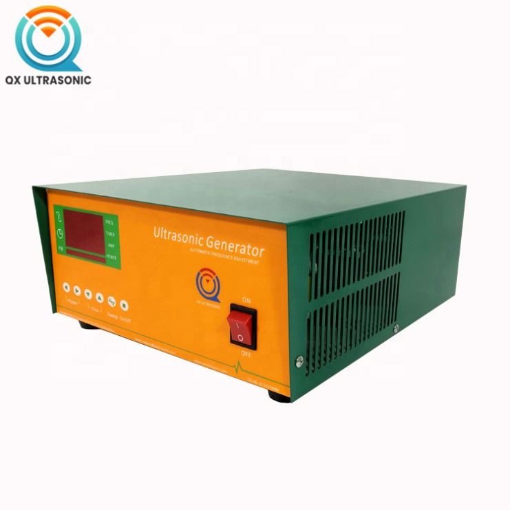 Ultrasonic Frequency Signal Generator 2000w Pzt Generator For Transducer Cleaning