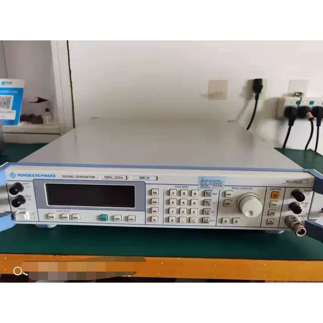 R&S Rohde & Schwarz SMR20 RF Signal generator 20 GHz generator Segnali