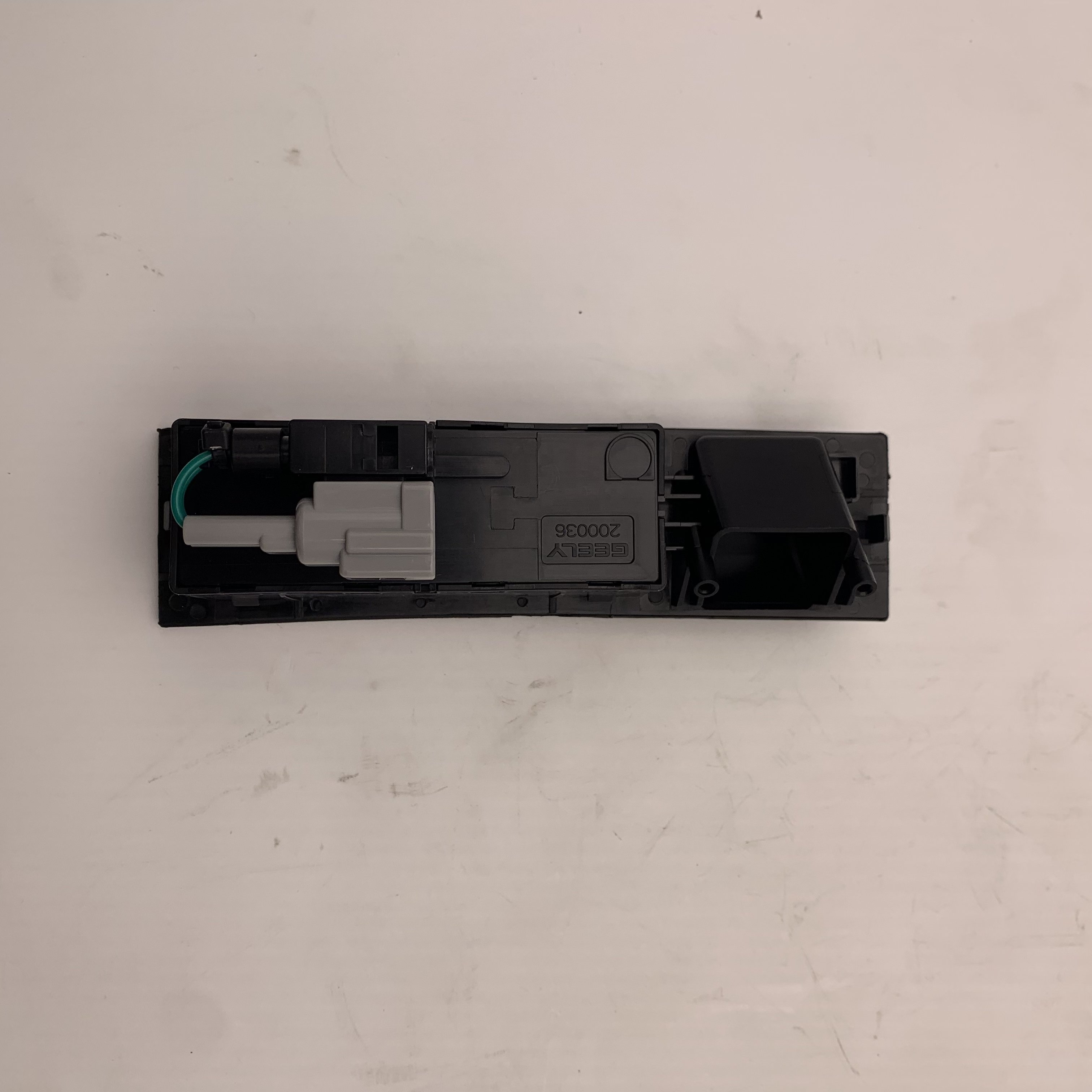 7045081500661 Back door switch for GEELY Original spare parts