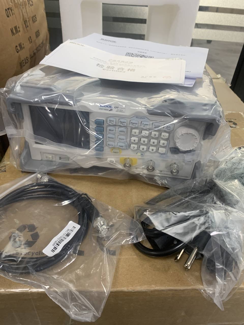 RIGOL DG1022Z Signal Generator Function 25MHz 2 Channels Multi-function Arbitrary Waveform Function