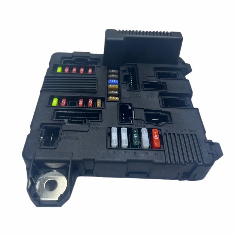 New Engine Fuse Box 8200306032 8200306033 FOR Renault Megane Scene 2 2002-2006
