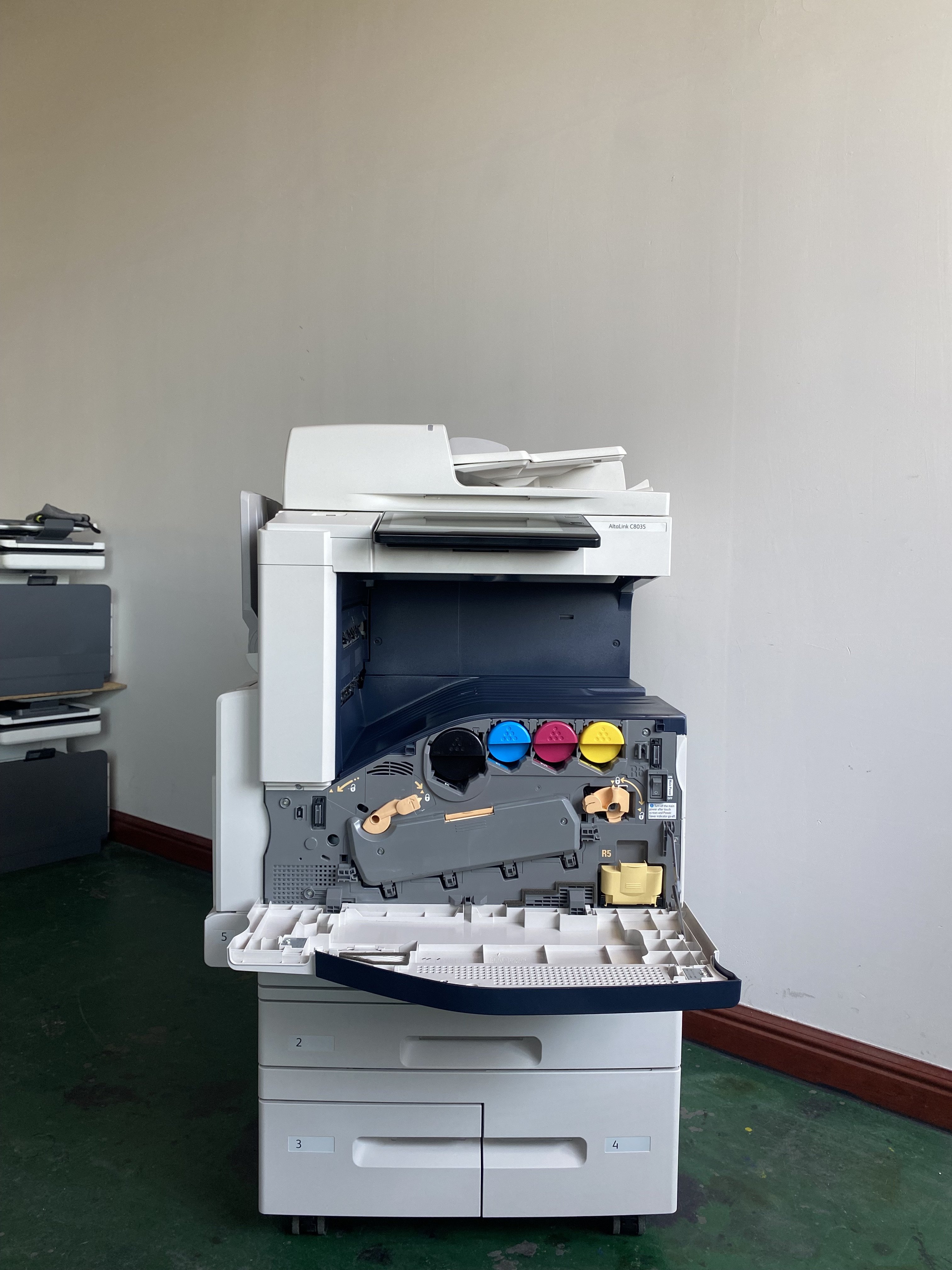 Office for refurbished Xerox machine copiers 8035-8030 printers