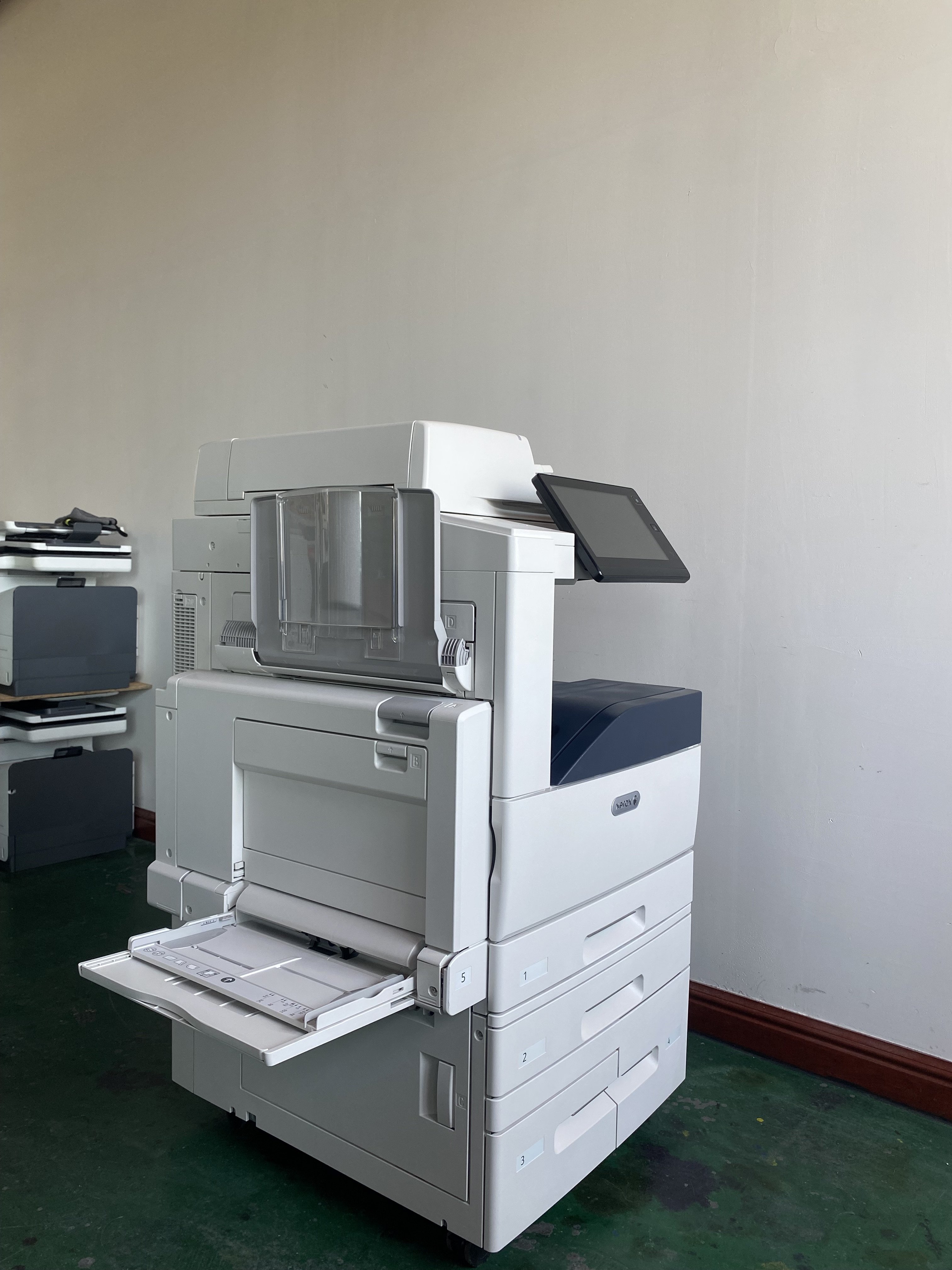Office for refurbished Xerox machine copiers 8035-8030 printers