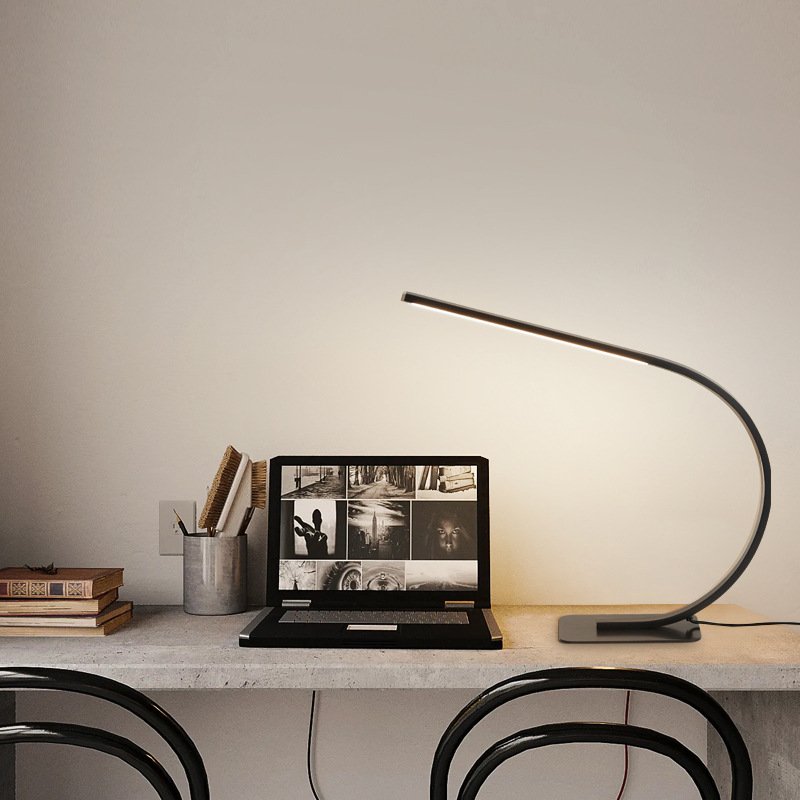 Factory New Style Aluminum Steel Modern Dimmable Led Table Lamp