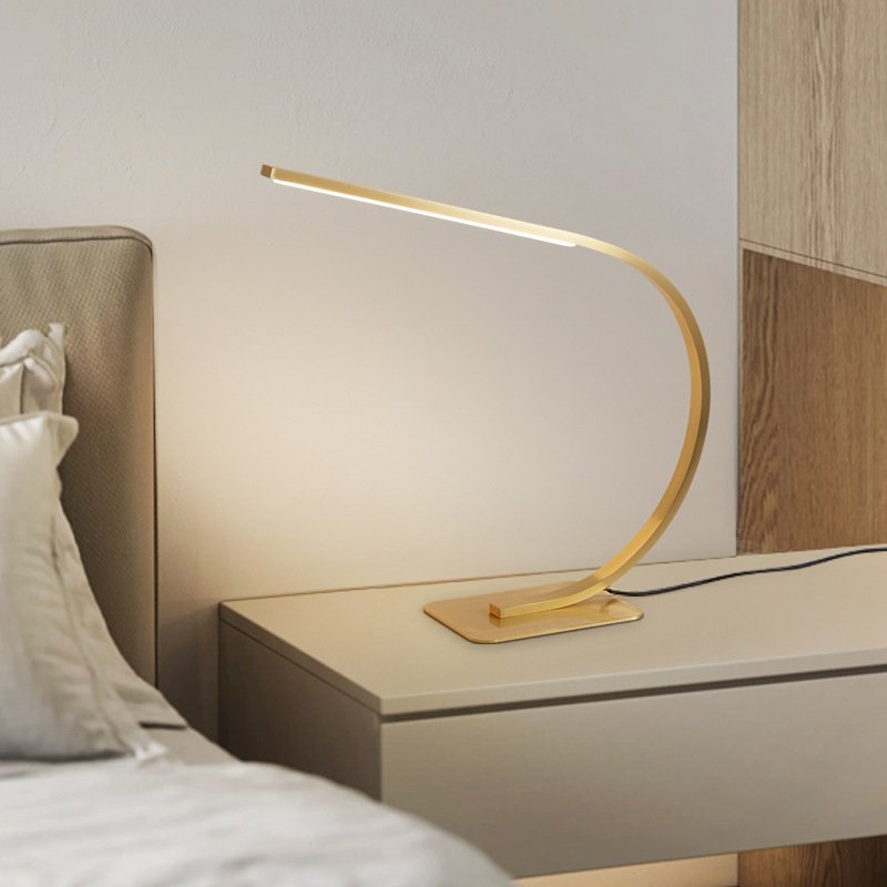 Factory New Style Aluminum Steel Modern Dimmable Led Table Lamp