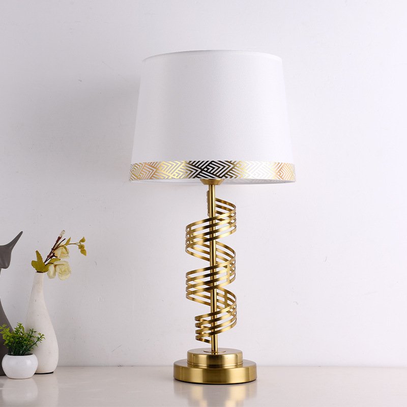 Modern Elegant 5-k9 Crystal Wafer Antique Gold Finish Metal Base Table Lamp with White/Black Shade for Bedroom or Hotel