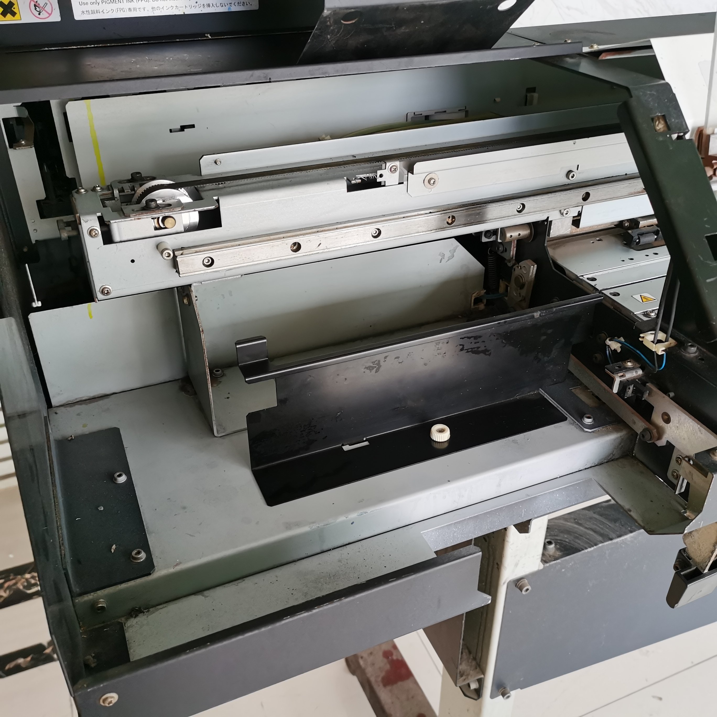 Used Roland RE-640 EcoSolvent Inkjet Printer Second Hand Printer