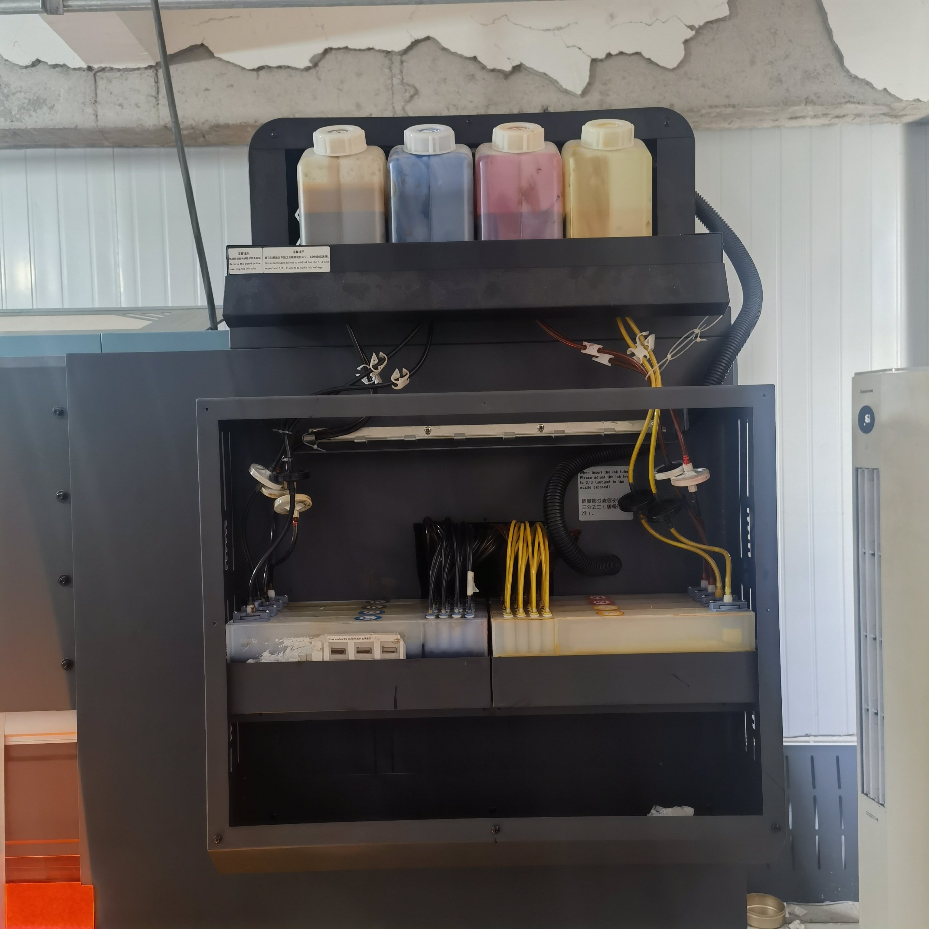 Inkjet printer, high-speed sublimation printer with a printing width of 1.9m and 8 Epson 3200 print heads