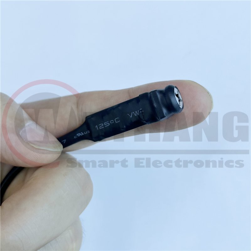 CCTV HD AHD 2MP 1080P MIC Screw Lens 3.7mm Mini Camera