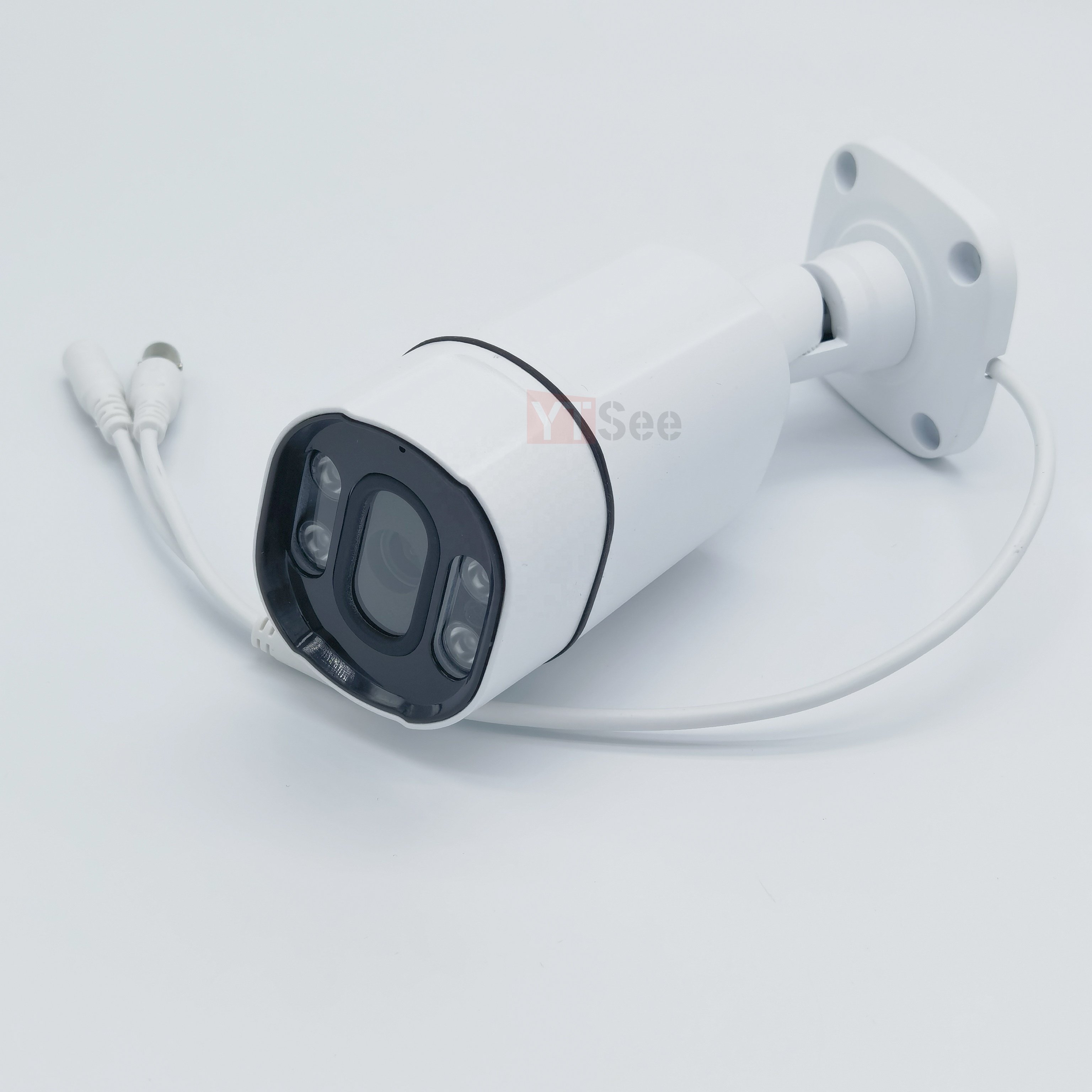 5MP HD Multi-Signal Camera with Infrared White Light Metal Waterproof Monitoring Gun for Outdoor Use Supports AHD/TVI/CVI/CVBS