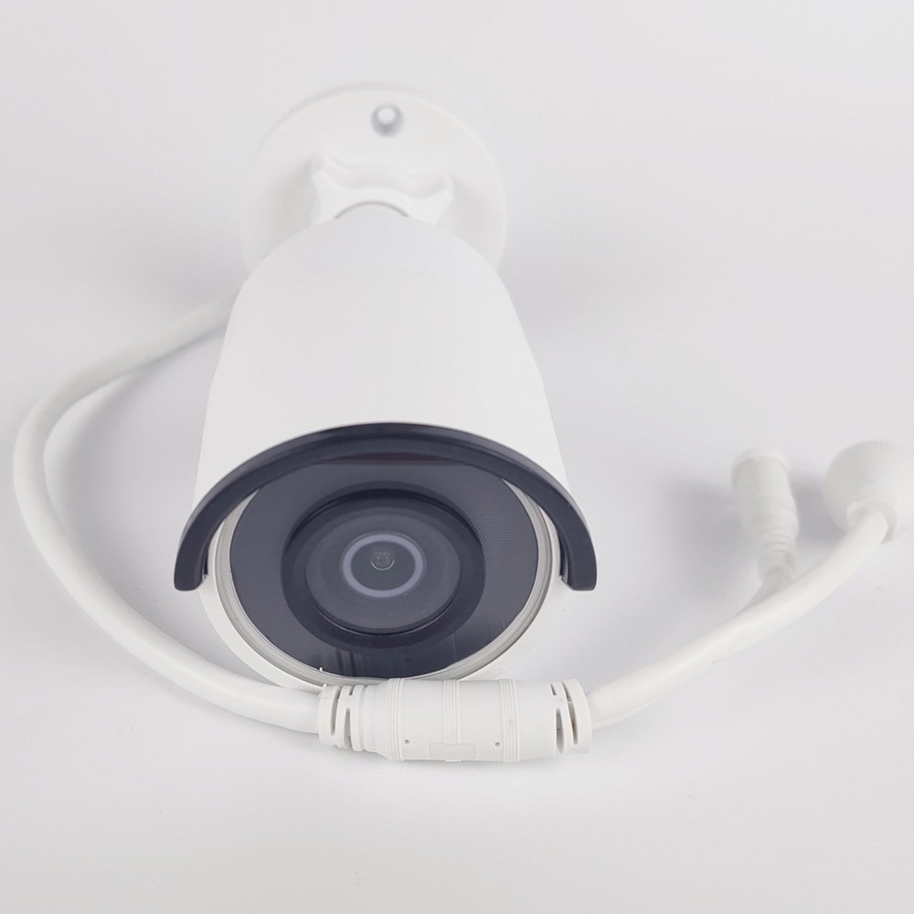 DS-2CD2043G2-IU 4 MP 4 MP AcuSense Fixed Bullet Network Camera with Audio Original HIK English Version in Stock Fast Delivery