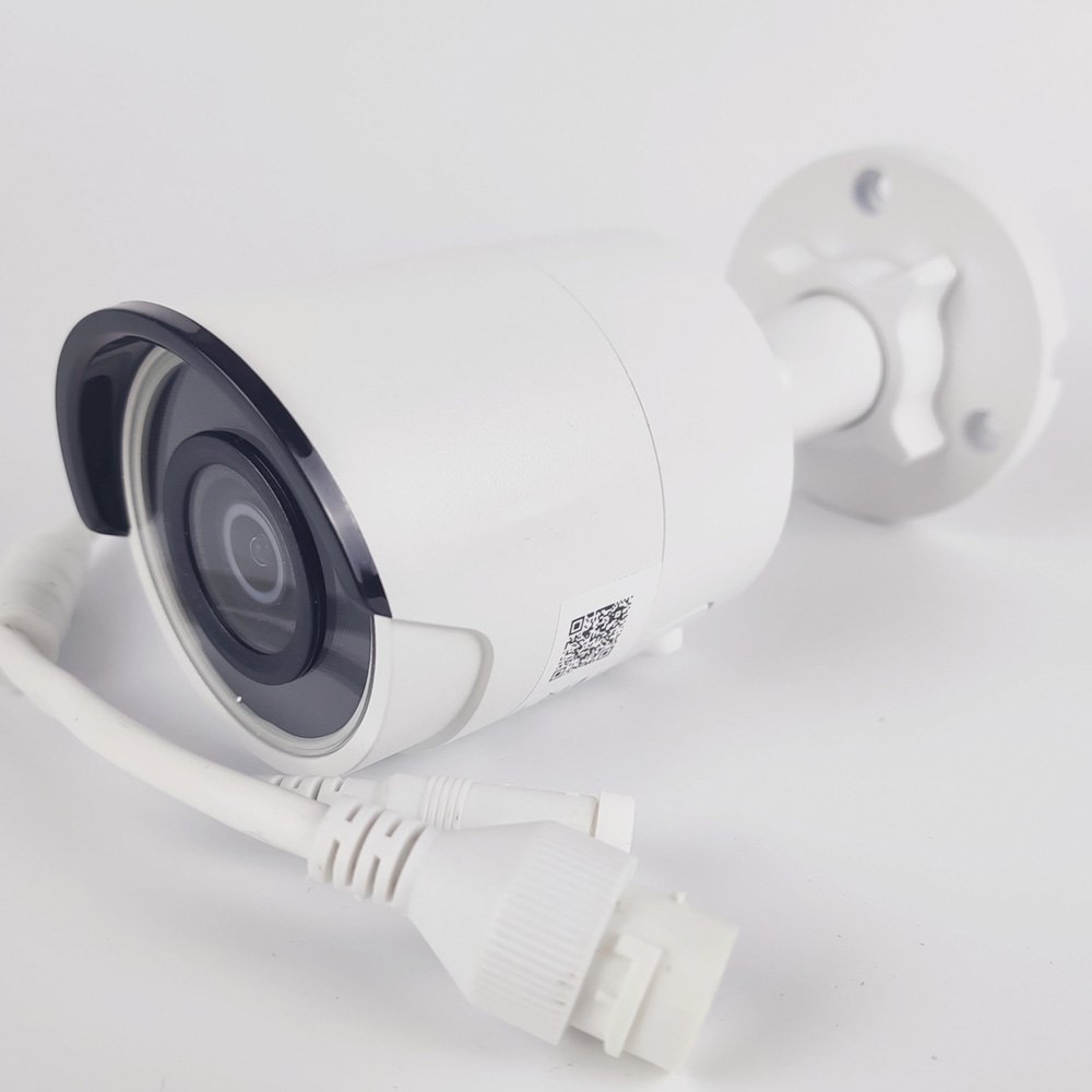 DS-2CD2043G2-IU 4 MP 4 MP AcuSense Fixed Bullet Network Camera with Audio Original HIK English Version in Stock Fast Delivery